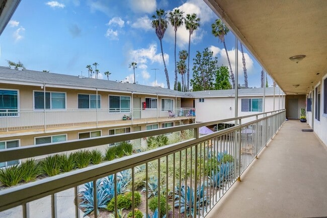 Photo - 4024 Ursula Ave (B)