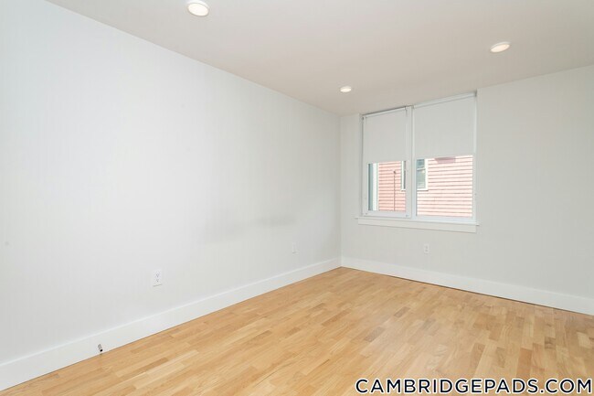 Photo - 334 Harvard St Unidad E3