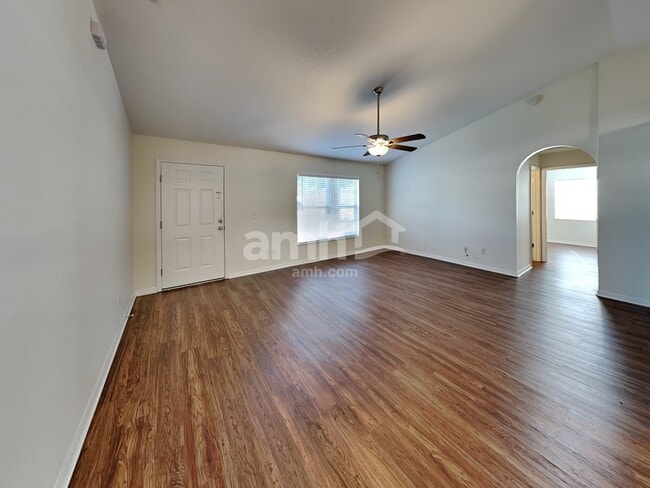 Photo - 331 Valley Edge Dr