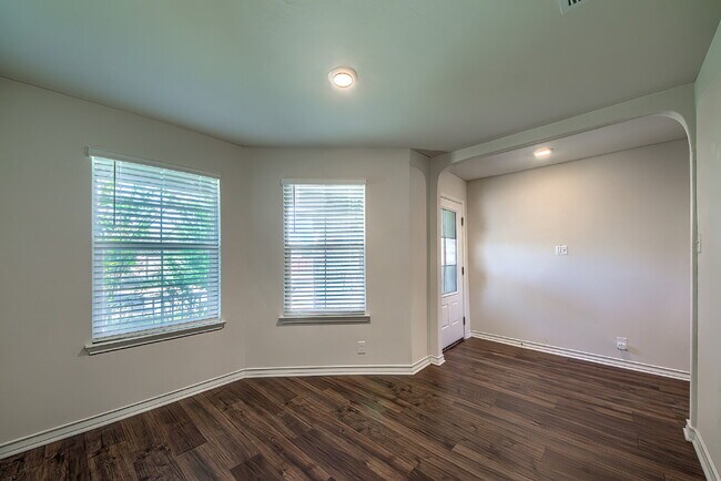 Photo - Stunning 4 bedroom offering 50% off the fi...