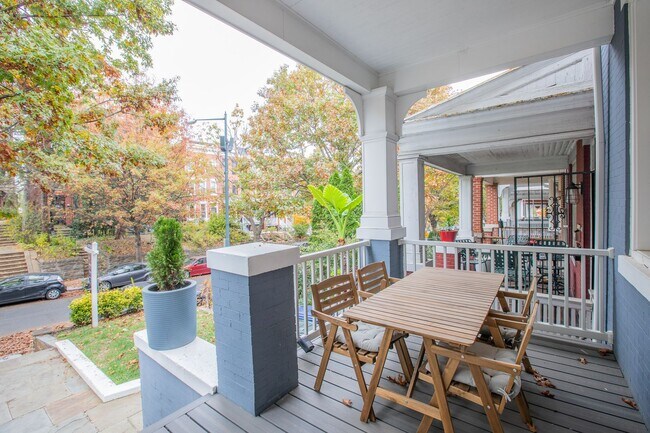 Photo - Lovely 3 BR/2.5 BA Apartment in Columbia H...
