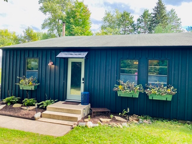 Photo - 864 Crane Hill Trail