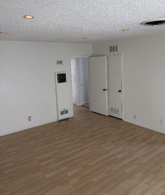 5323 Hermitage Ave Unit 6