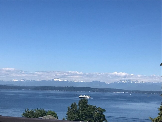 Photo - Stunning Sound & Olympic Mountain View Home in North Admiral