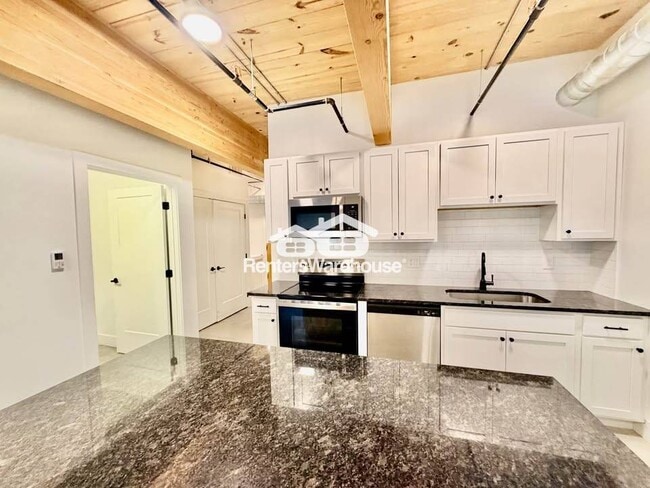 Photo - 2701 Ingersoll Ave