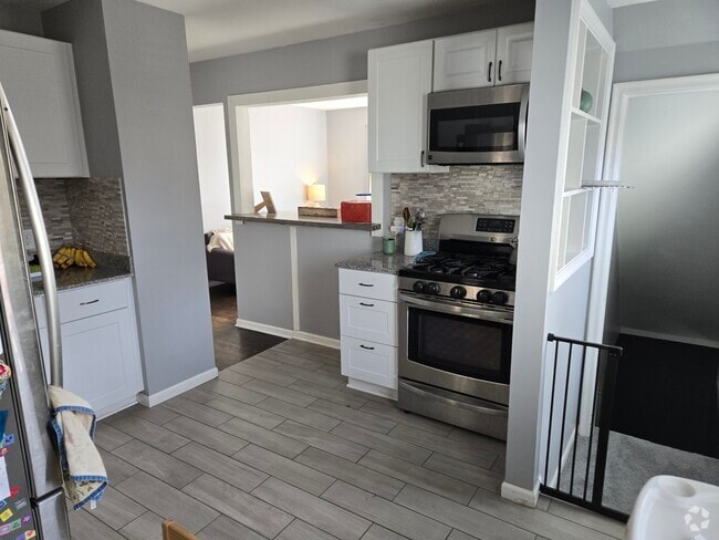 Building Photo - 507 10th Ave S Rental
