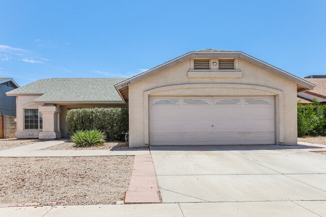 Building Photo - 10249 W Orange Dr