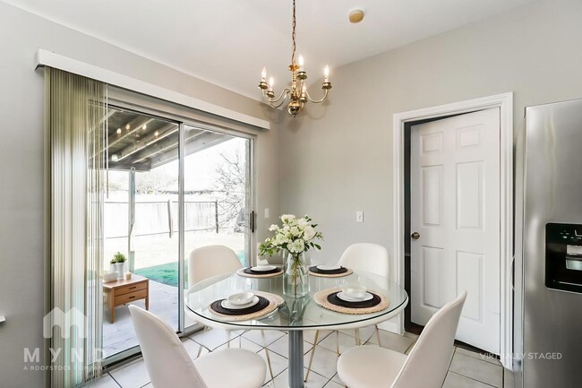 Photo - 14812 Lantern Dr