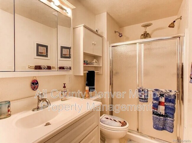 Photo - 769 Alkire St