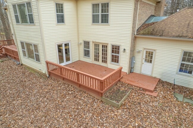 Photo - Very well maintained 5BR 4.5BA Colonial on 2.3 acres