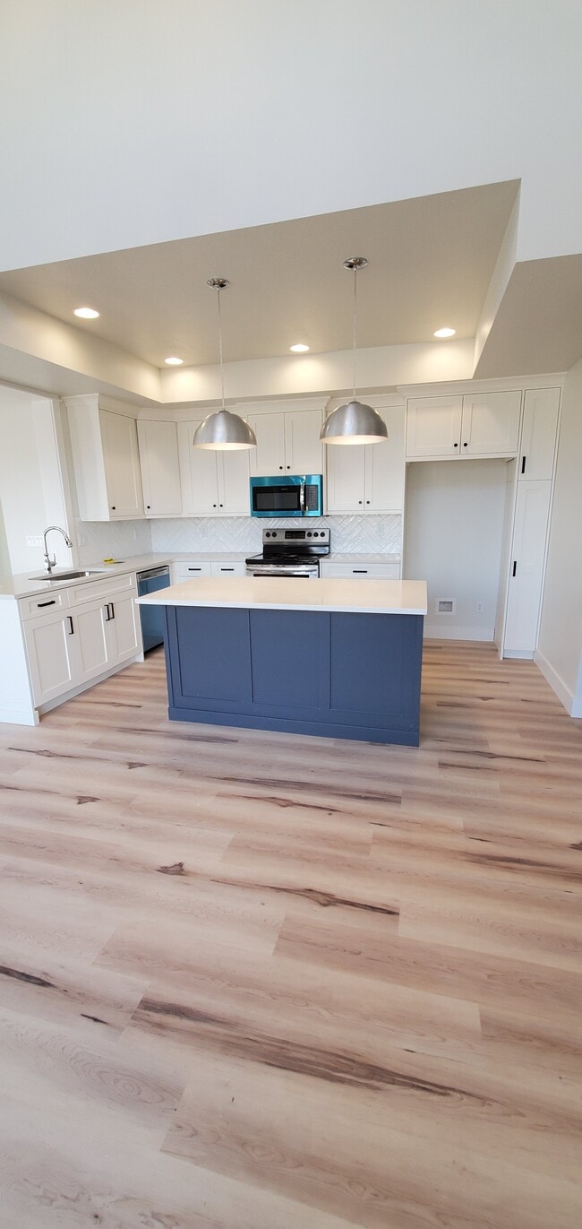 Photo - 1483 W Lincoln Way