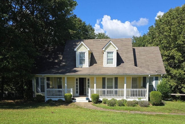 Building Photo - 1748 King James Dr