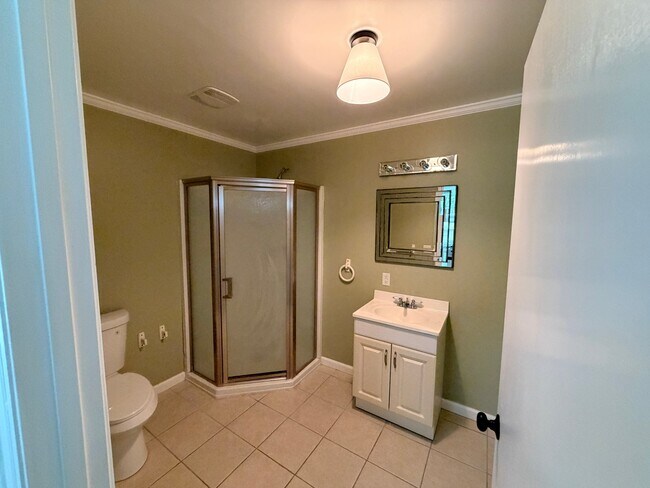 Photo - 811 9th Ave