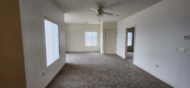 Photo - 1923 63rd St Unidad 301