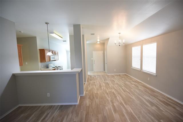 Photo - 421 Stanley Falls Dr