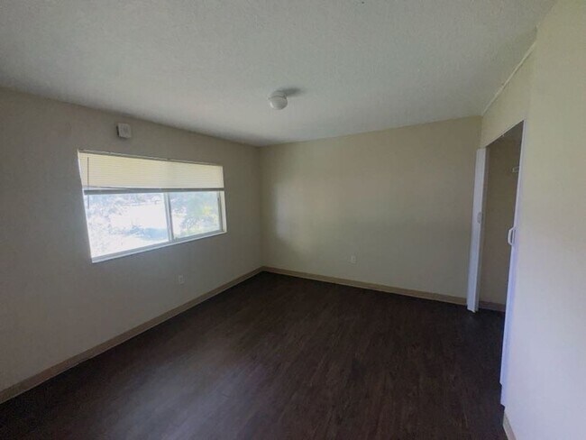 Photo - 3007 C.R. Smith St Unit 28