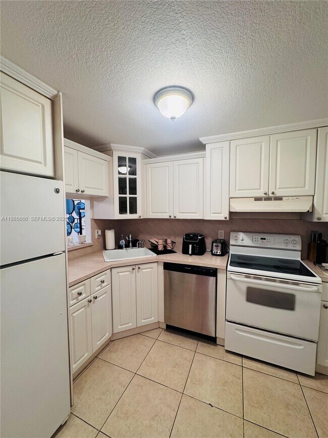 Photo - 7928 West Dr Unit 404