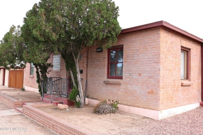 Photo - 1202 N Tucson Blvd Condo