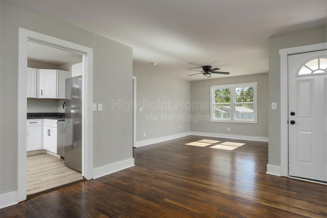 Photo - 1201 E 32nd St