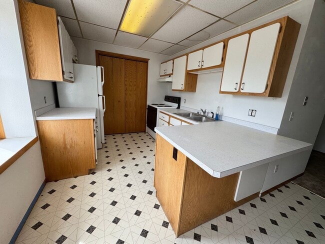 Photo - Line Block Unit 416A