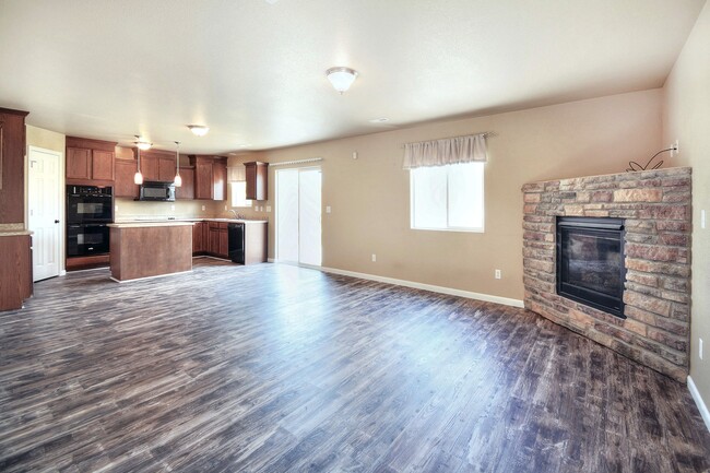 Photo - 7687 Manistique Dr