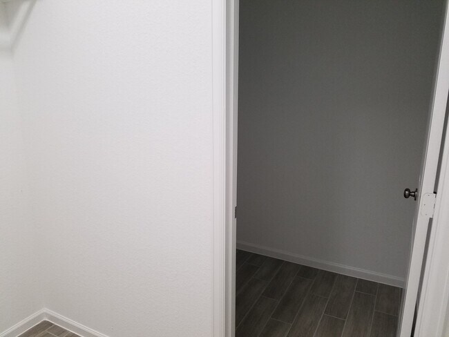 Building Photo - 535 Bristol Tide Ct