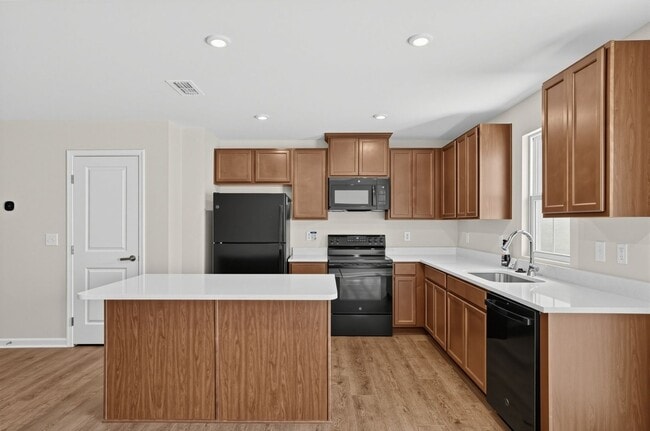 Photo - 1042 Westergard Wy