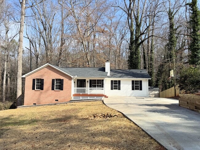 Building Photo - Located in Carrollton!!!