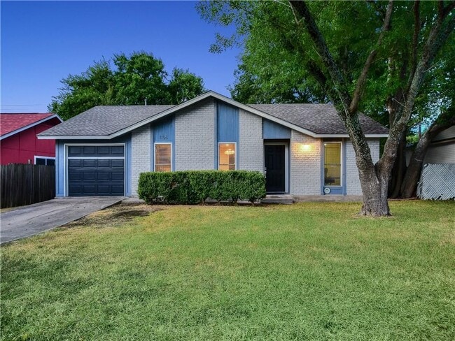 Photo - 1106 Neans Dr House