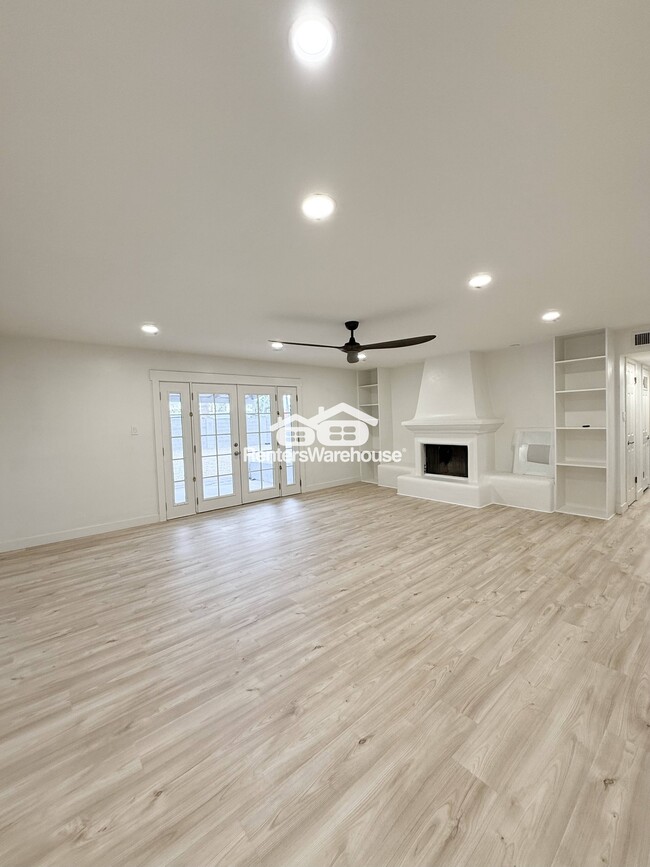 Building Photo - 7507 E Highland Ave