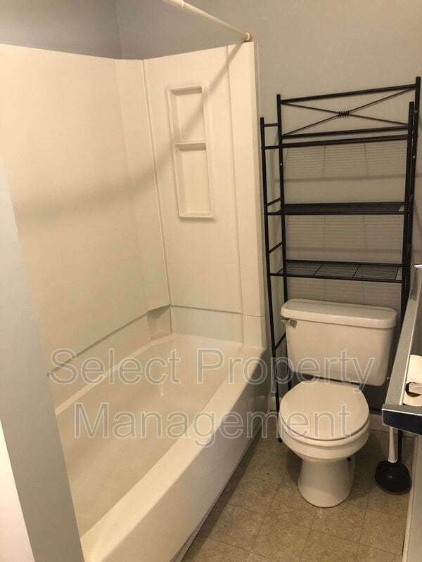 Photo - 7608 Bluffton Rd Unit apt 3