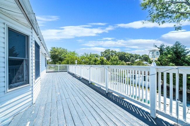 Photo - 309 Sunrise Dr