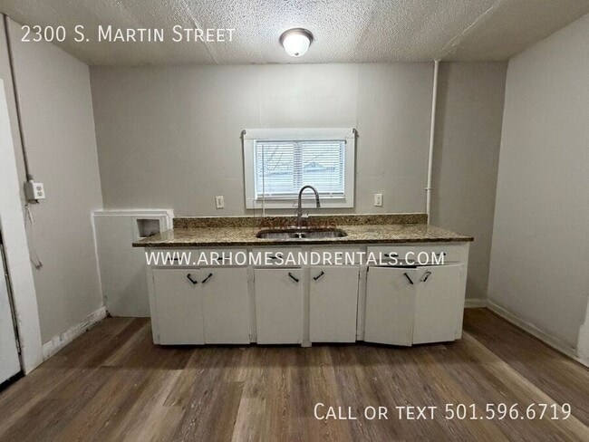Photo - 2300 S Martin St