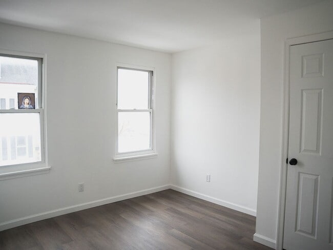 Photo - 936 Ferry St Unit 2