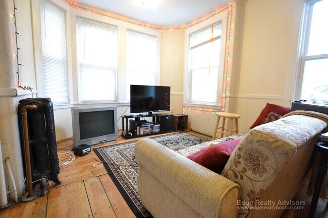 Photo - 16 Greylock Rd Unit 4