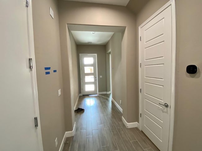 Photo - 612 W Derringer Way