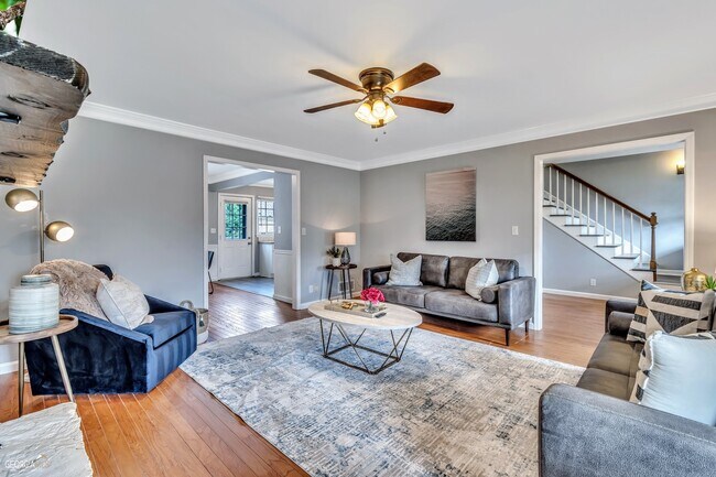 Photo - 367 Autumn Ln