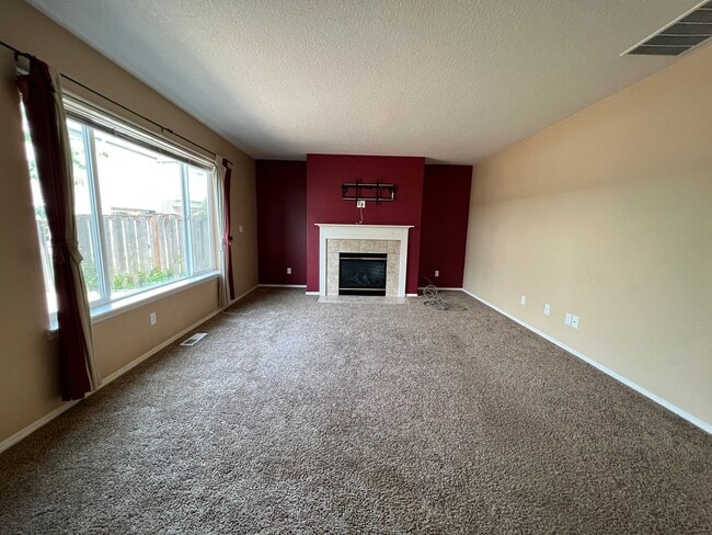Photo - 16895 NW Oak Creek Dr