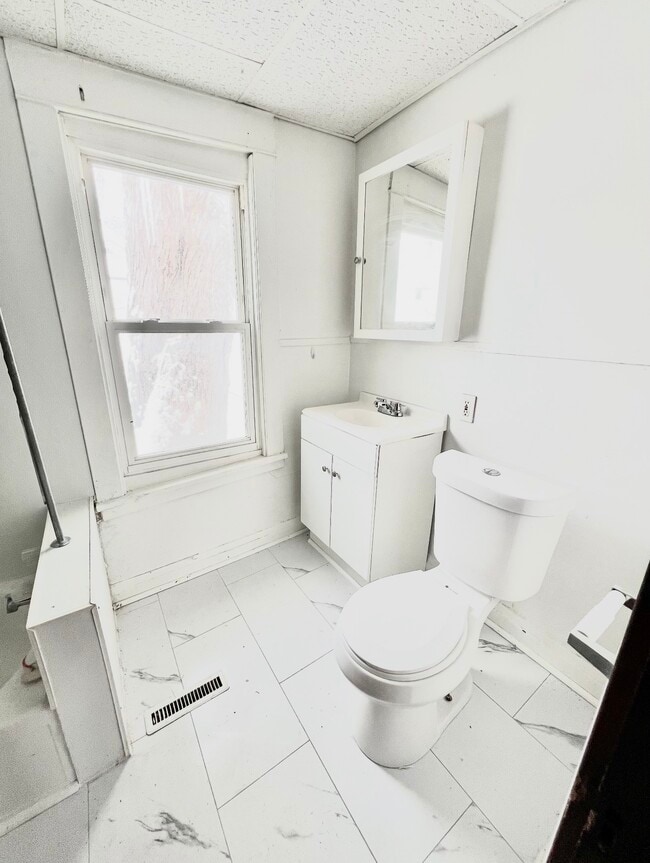 Photo - 65 Euclid Ave Unidad 3