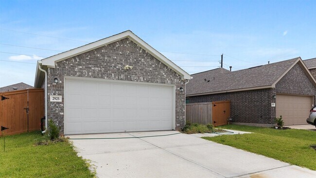 Photo - 2925 Grand Anse Dr