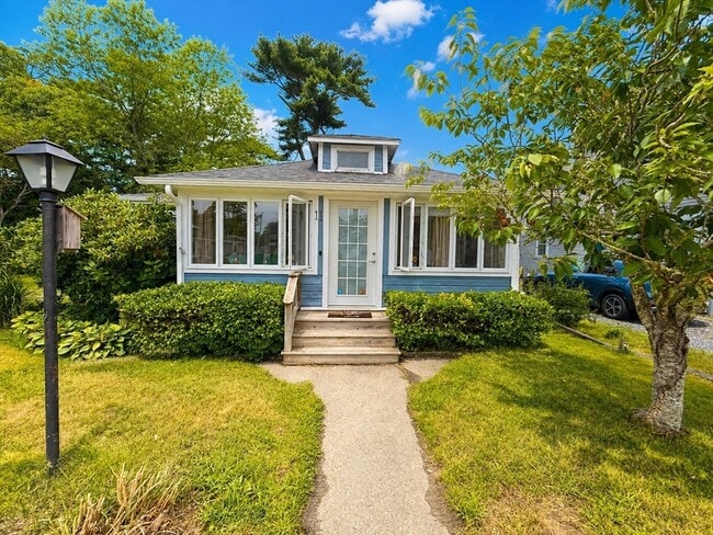 Building Photo - 11 Beechwood Pl