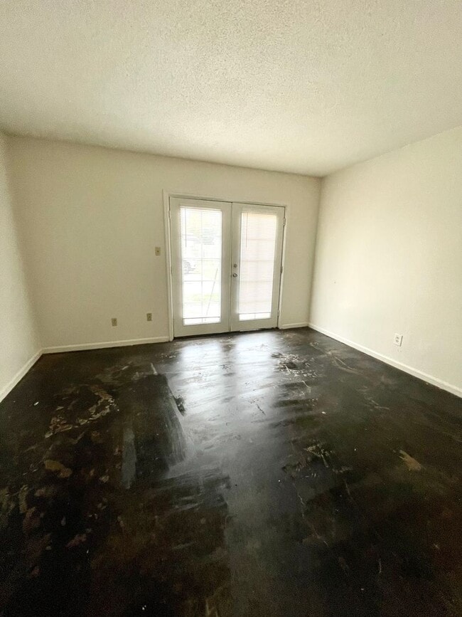 3011 Fairview Dr