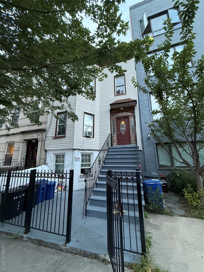 Building Photo - 727 Decatur St Rental