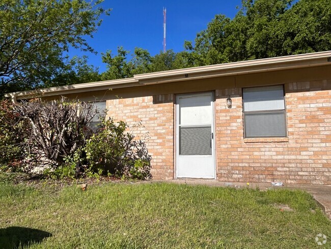 Building Photo - 909 Dryden Ave Unit A Rental