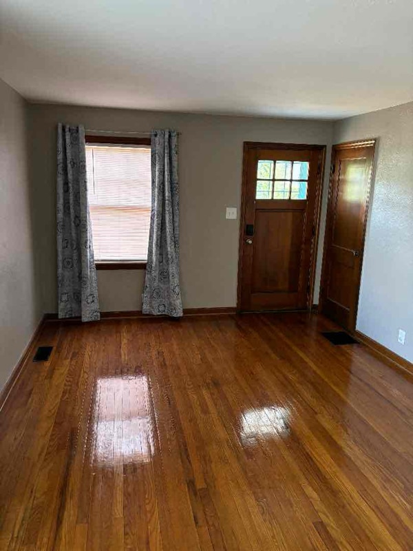 Photo - 878 W 10th Ave