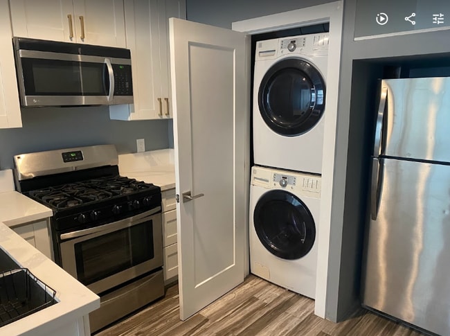 Building Photo - 11 Woodlark Ct