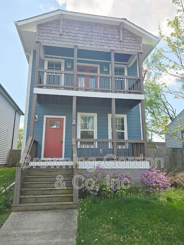 Building Photo - 668 A James Avenue