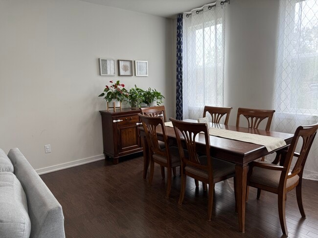 Photo - 115 Wynstone Ct