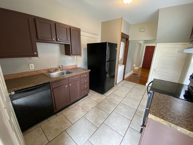 Photo - 406 E 17th Ave