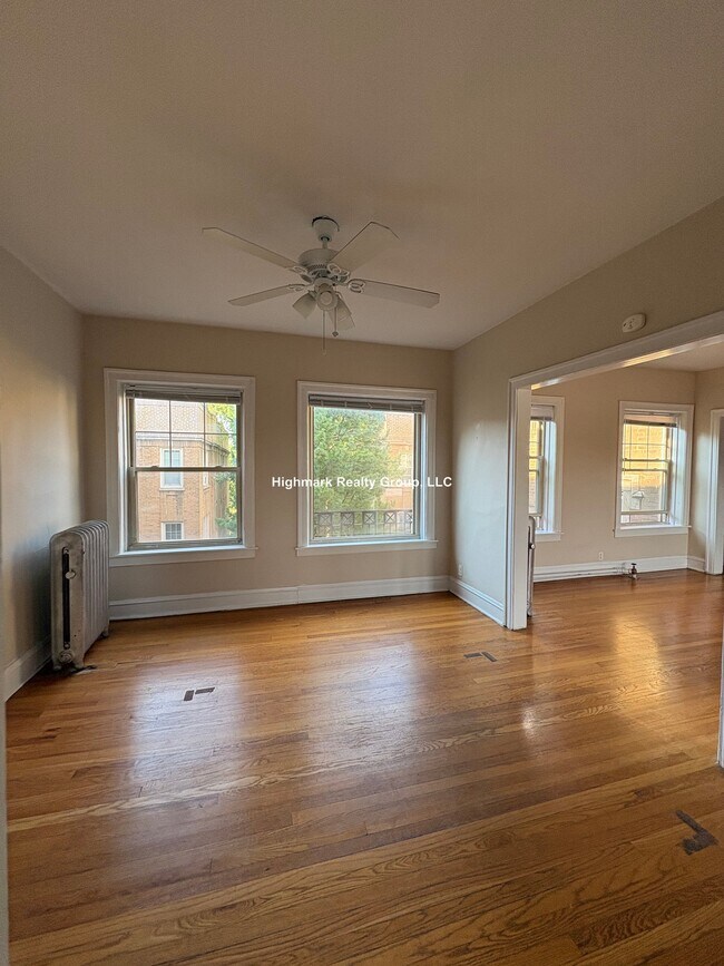 Photo - 830 Reba Pl Unit 3OS